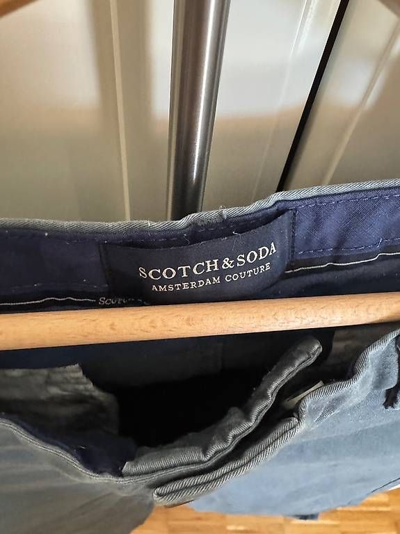 Pantaloni: Scotch & Soda Chino – Usato da Zürich venduto da _nushy 1