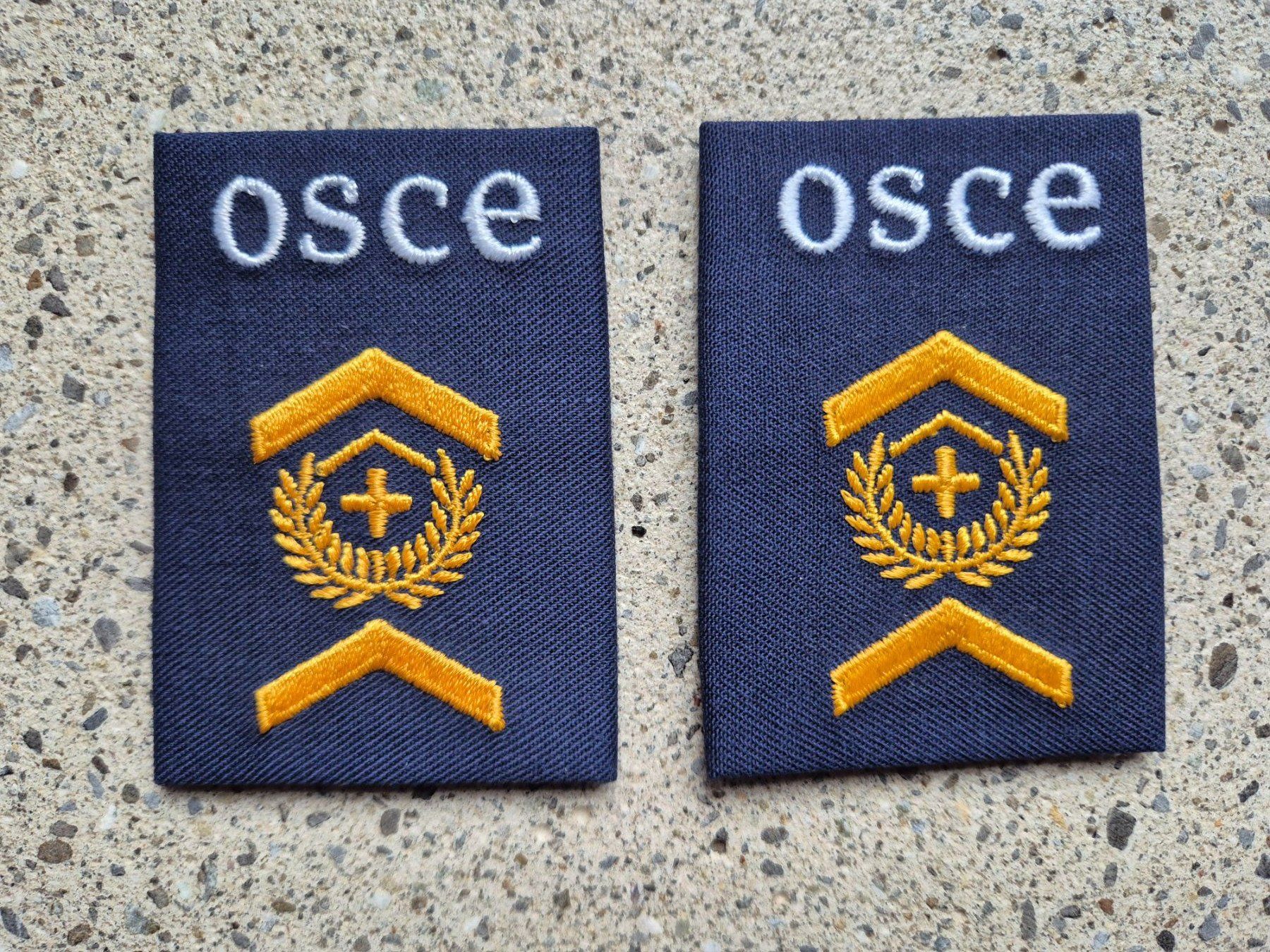 Schweizer Armee Placchette & Badge: Gradabzeichen Patten Set Fourier OSCE – Nuovo e nell'imballaggio originale da Riedholz venduto da fr_sIruP