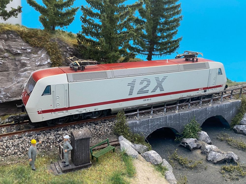 Märklin H0 - 3738 - Electric locomotive (1) - BR 128, "12X" AEG - DB