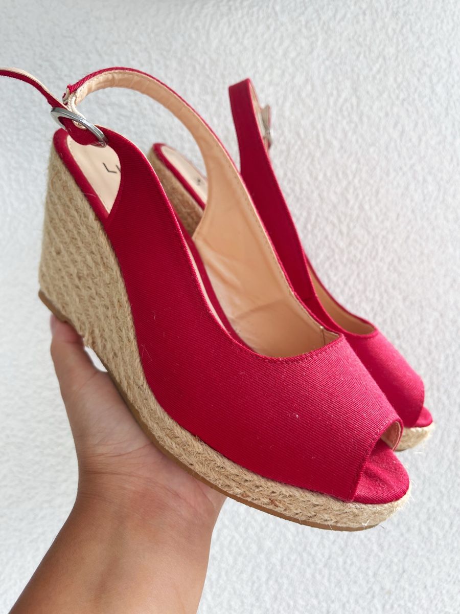 Scarpe da donna: Rote Sommer Keilsandalen Gr. 37 – Usato da Grafenried venduto da Kalocha