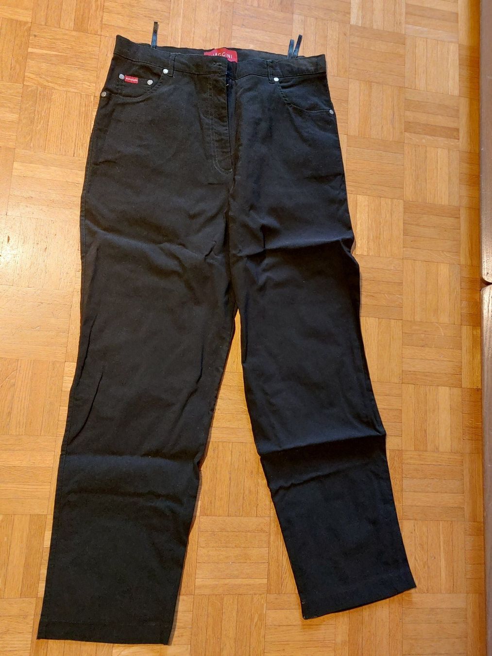 Pantaloni: leichte Hose, Grösse 22, schwarz – Usato da Escholzmatt venduto da Stern777