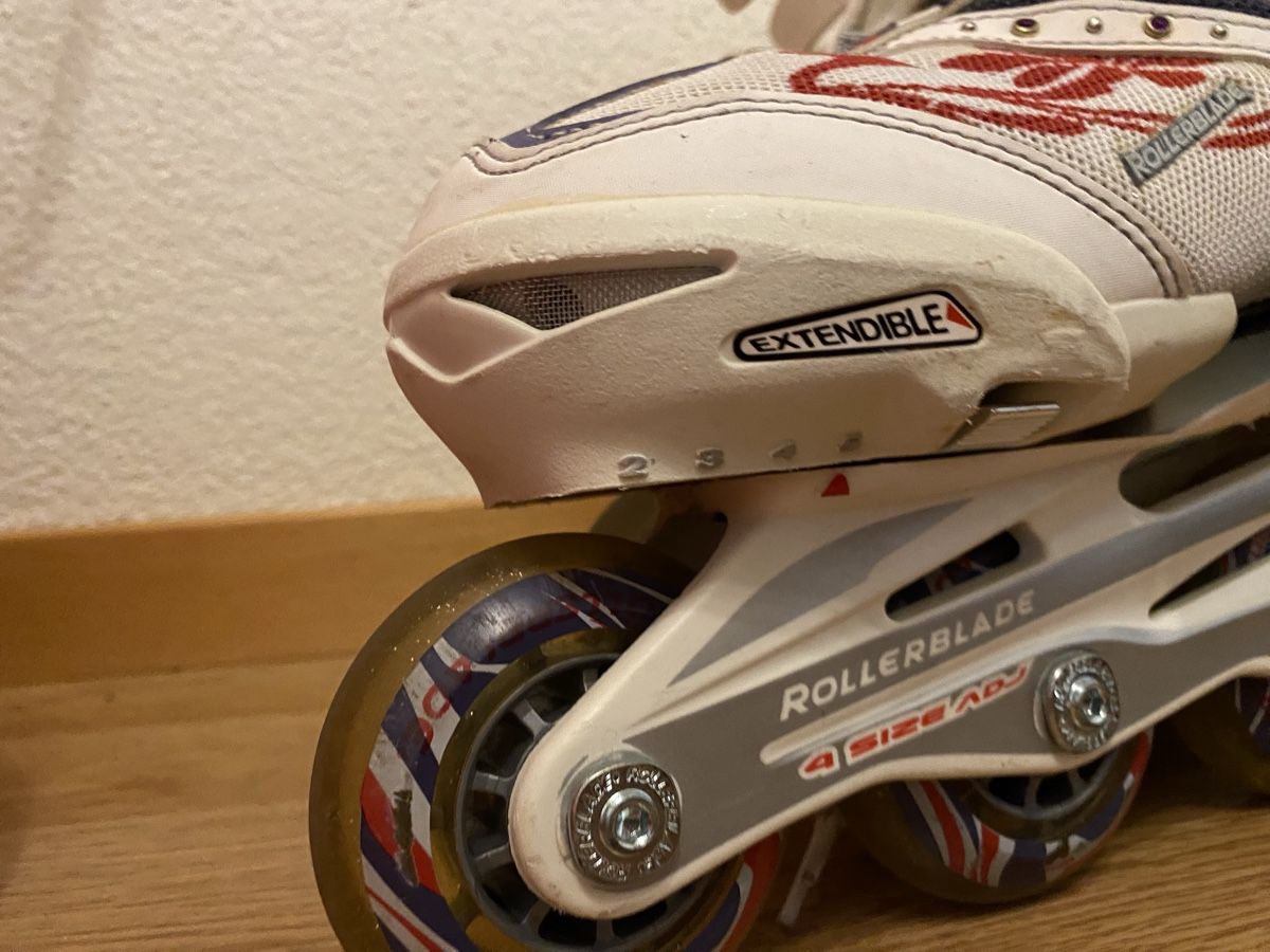 Pattini in linea & Pattini a rotelle: Rollerblades Grösse 32 - 37 – Usato da Obfelden venduto da Radiesli 2