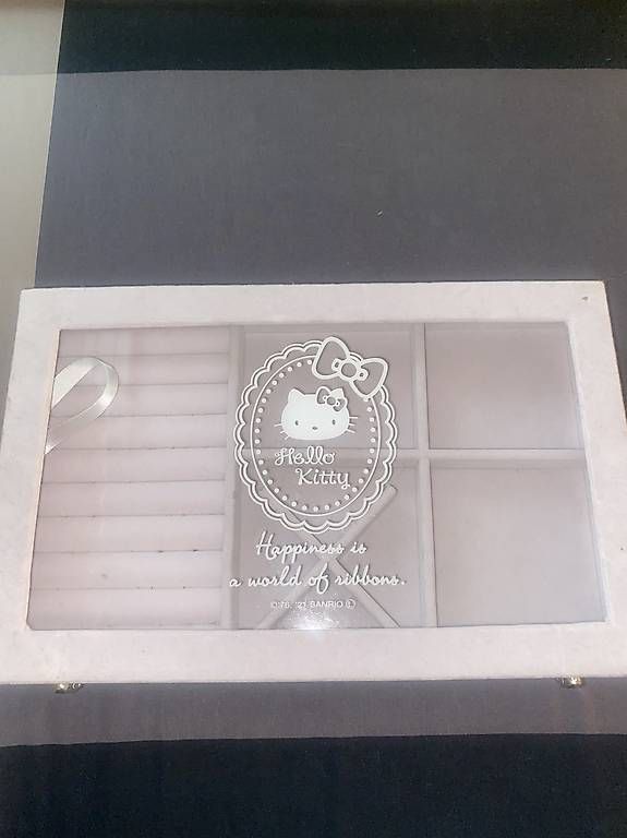 Schüler-Etuis: HELLO KITTY- portagioielli – Gebraucht aus Locarno von Manuela_cpll