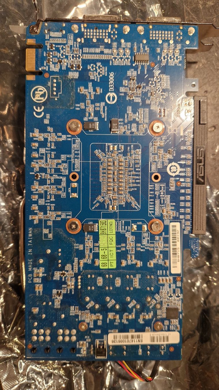 Gigabyte Schede grafiche: PC Grafikkarte Gigabyte GV-N560OC-1GI – Usato da Küttigen venduto da dom_dom123_2008 2