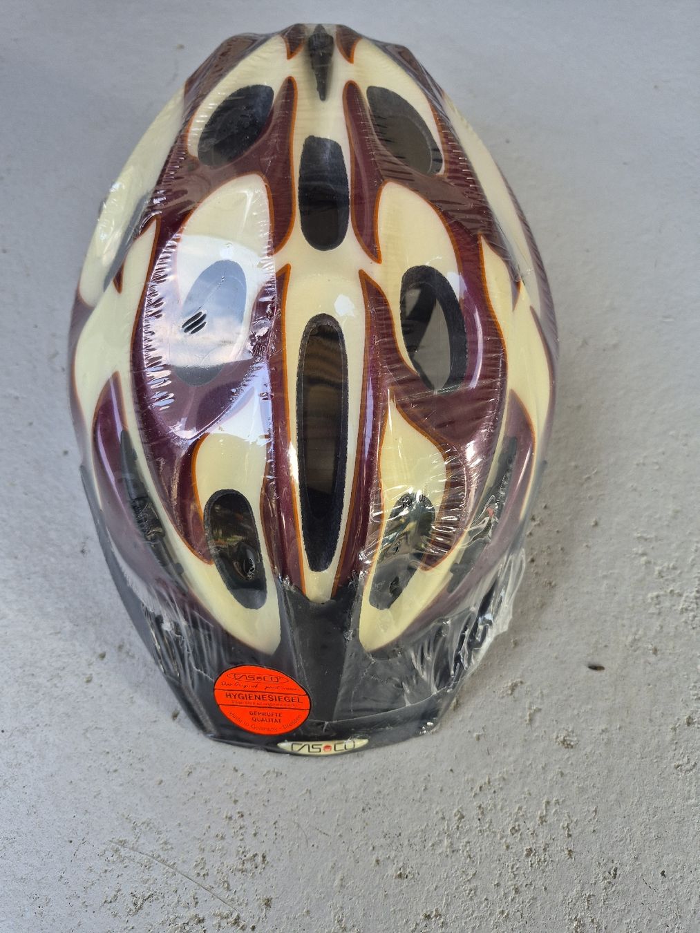 Casco Caschi: Velohelm – Nuovo e nell'imballaggio originale da Rothrist venduto da KKC19