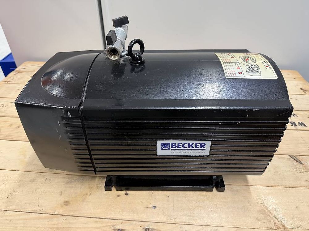 Becker Pumpe Trockenläufer Pumpe Vakuum VT 4.25 Neu (Neu (gemäss ...