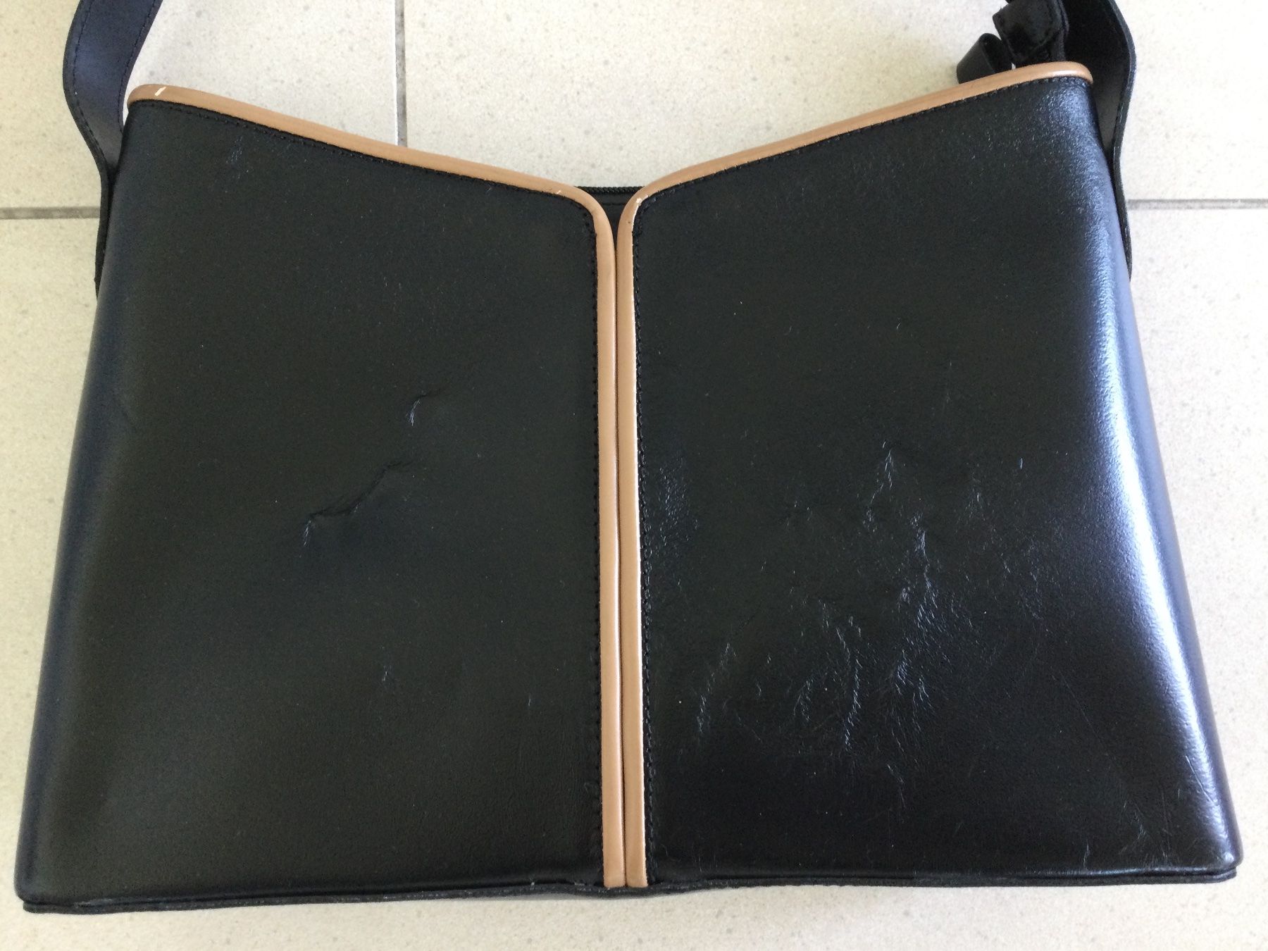 Taschen für Damen: Neue Ledertasche in schwarz – Neu (gemäss Beschreibung) aus Baar von negombo 1