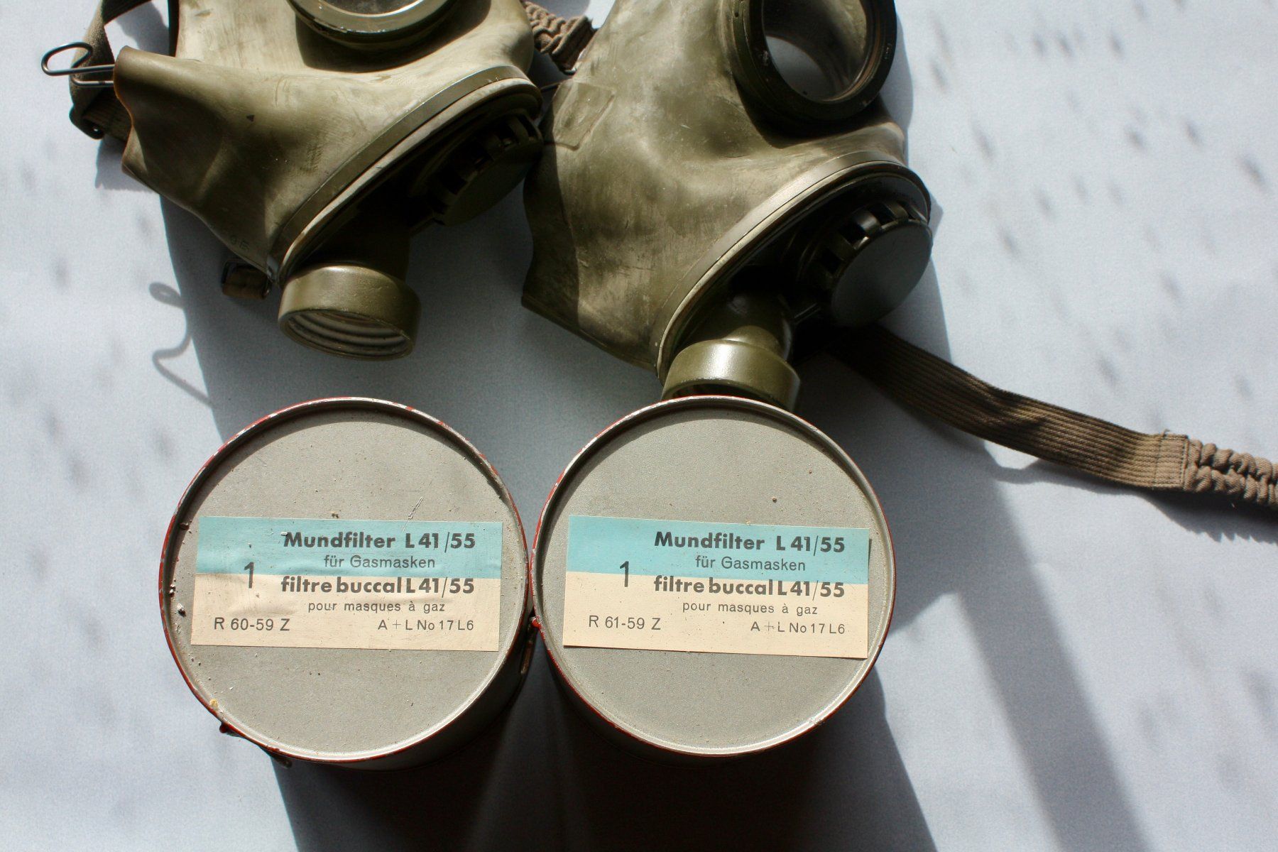 Maschere: 2 Gasmasken Schweiz – Usato da Altstätten SG venduto da alpalfa 2
