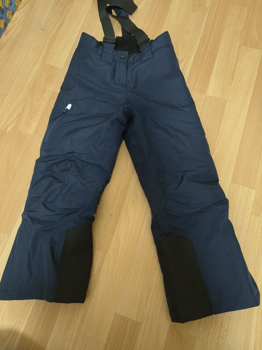 Kleiderpakete & -sets: Winterjacke und Schneehose – Gebraucht aus Basel von 30diana 6