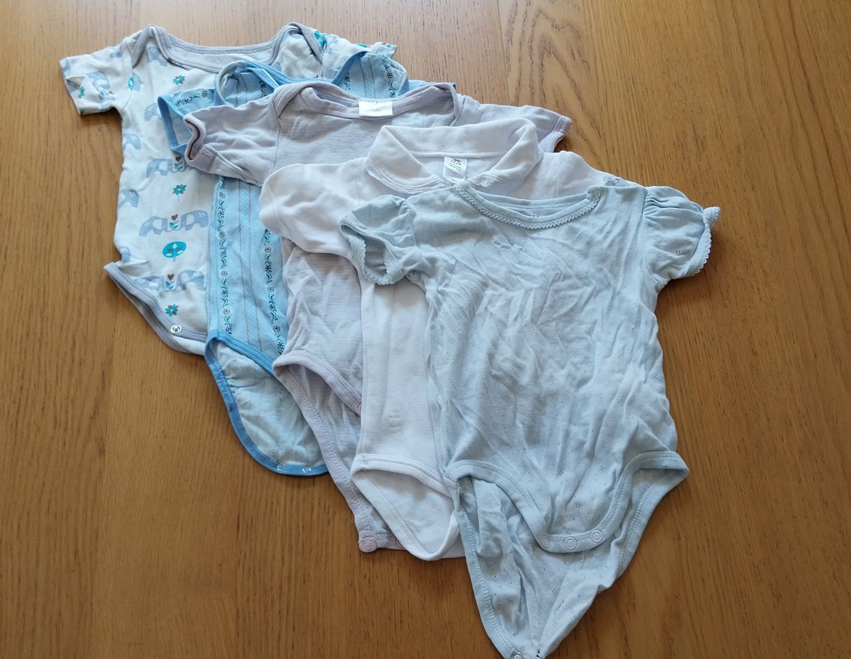 Lotti & Set di vestiti: Kleiderpaket Grösse 74 / 80 – Usato da Hochwald venduto da pingu73 1