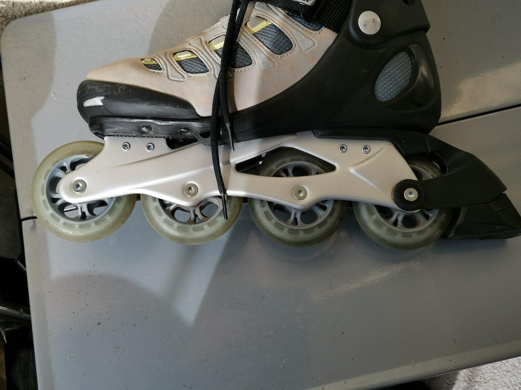 Pattini in linea & Pattini a rotelle: Rollerblade - Inlinekats mit Zubehör Gr.39 helm ,Schoner – Nuovo (secondo la descrizione) da Seuzach venduto da Tritis01 2