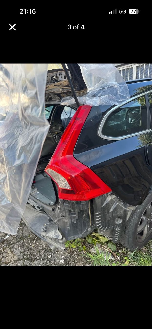 Alle Autoersatzteile: Feux arrière Volvo V60 – Gebraucht aus Hauterive NE von ghu_cn6d 2