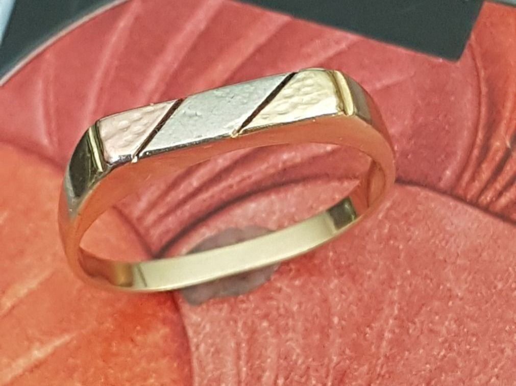 Ringe: Toller 3 farbiger Goldring aus 18 Karat – Neu (gemäss Beschreibung) aus Unterägeri von Altgoldschmuck