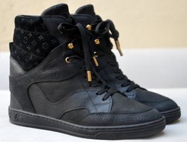 Louis Vuitton Sneakers .40