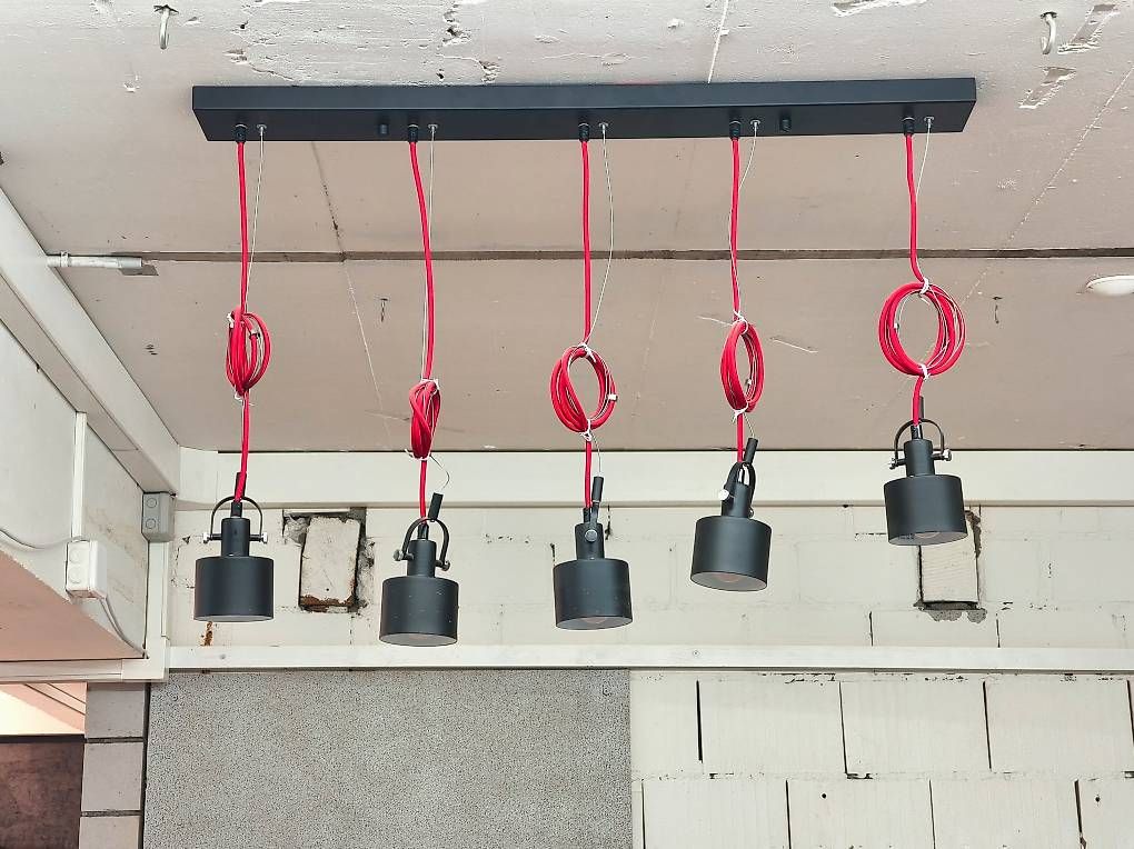 Lampadari & plafoniere: Pendelleuchte Buzzwire- 5 flammig – Usato da St. Gallen venduto da bonsaia