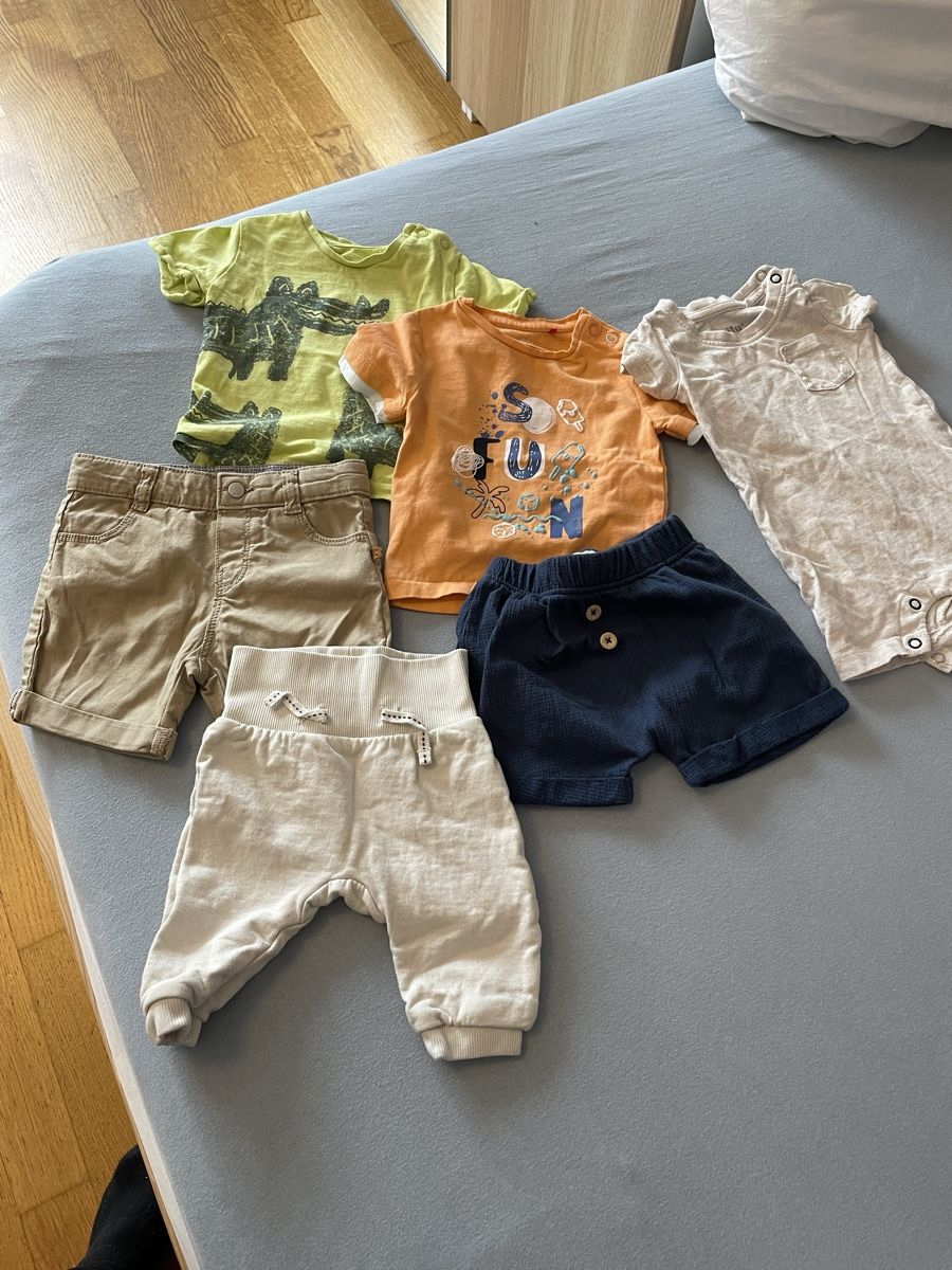 Kleiderpakete & -sets: Jungen Sommerkleider Set Gr. 62/68 – Gebraucht aus Dietikon von Apel