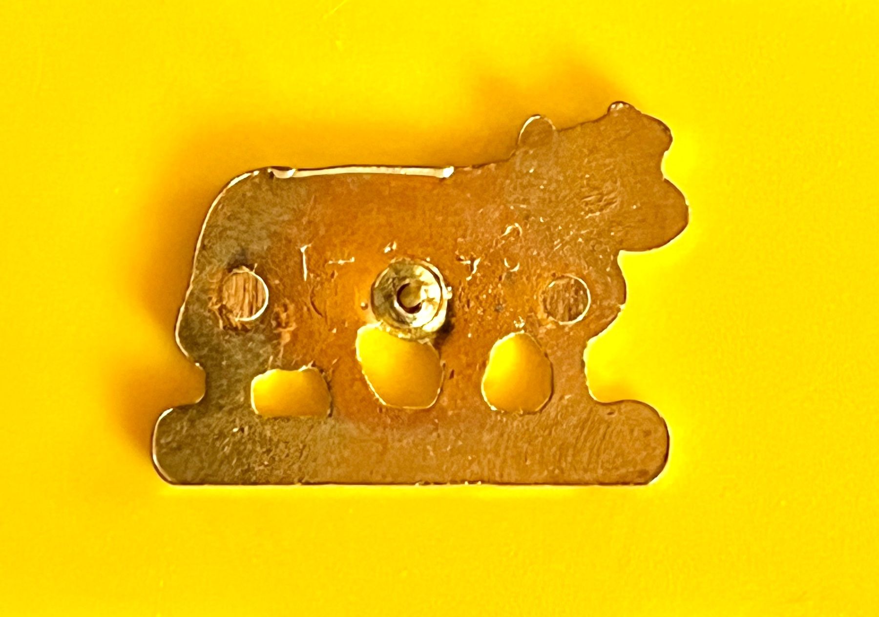 Placchette & Badge: Pin - vache – Usato da Renan BE venduto da johncactus 1