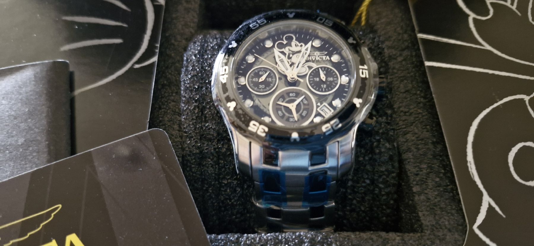 Invicta Montres: Invicta Disney Mickey Mouse Chronograph Uhr Limited E – Neuf (Voir description) à Freienstein par Snoopynchen1