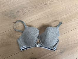 Calvin Klein Push up BH / Büstenhalter / Unterwäsche Gr.80d