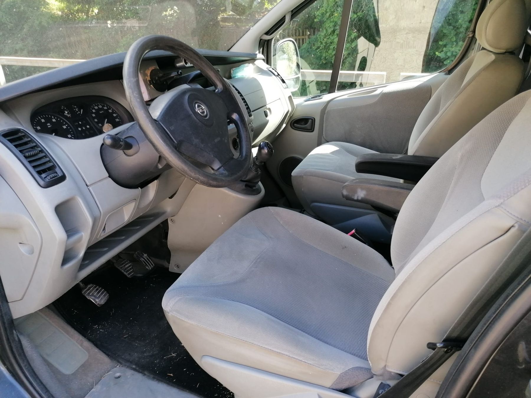 Opel Automobili: Opel Vivaro 7Plätzer – Usato da Sumiswald venduto da bana81 2