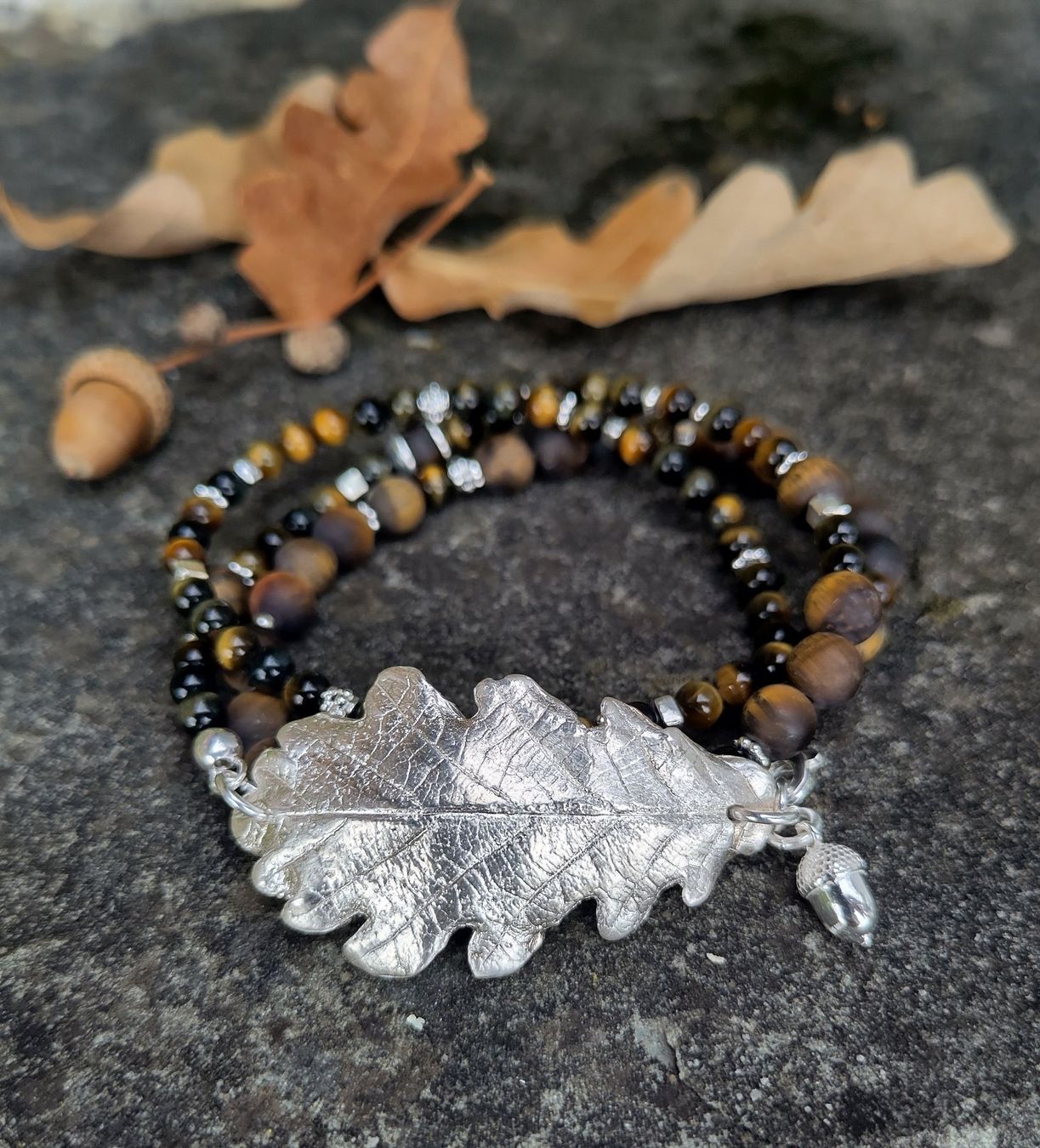 Bracciali & Braccialetti: Wickelarband Silber-Eichenblatt Tigerauge – Nuovo e nell'imballaggio originale da Lauperswil venduto da Naturhandwerk 1
