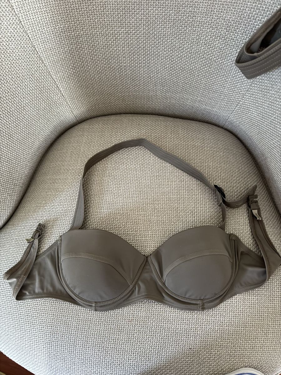 Badekleider & Bikinis: Burberry bikini never worn  – Gebraucht aus Rüschlikon von luc_q2tl 1