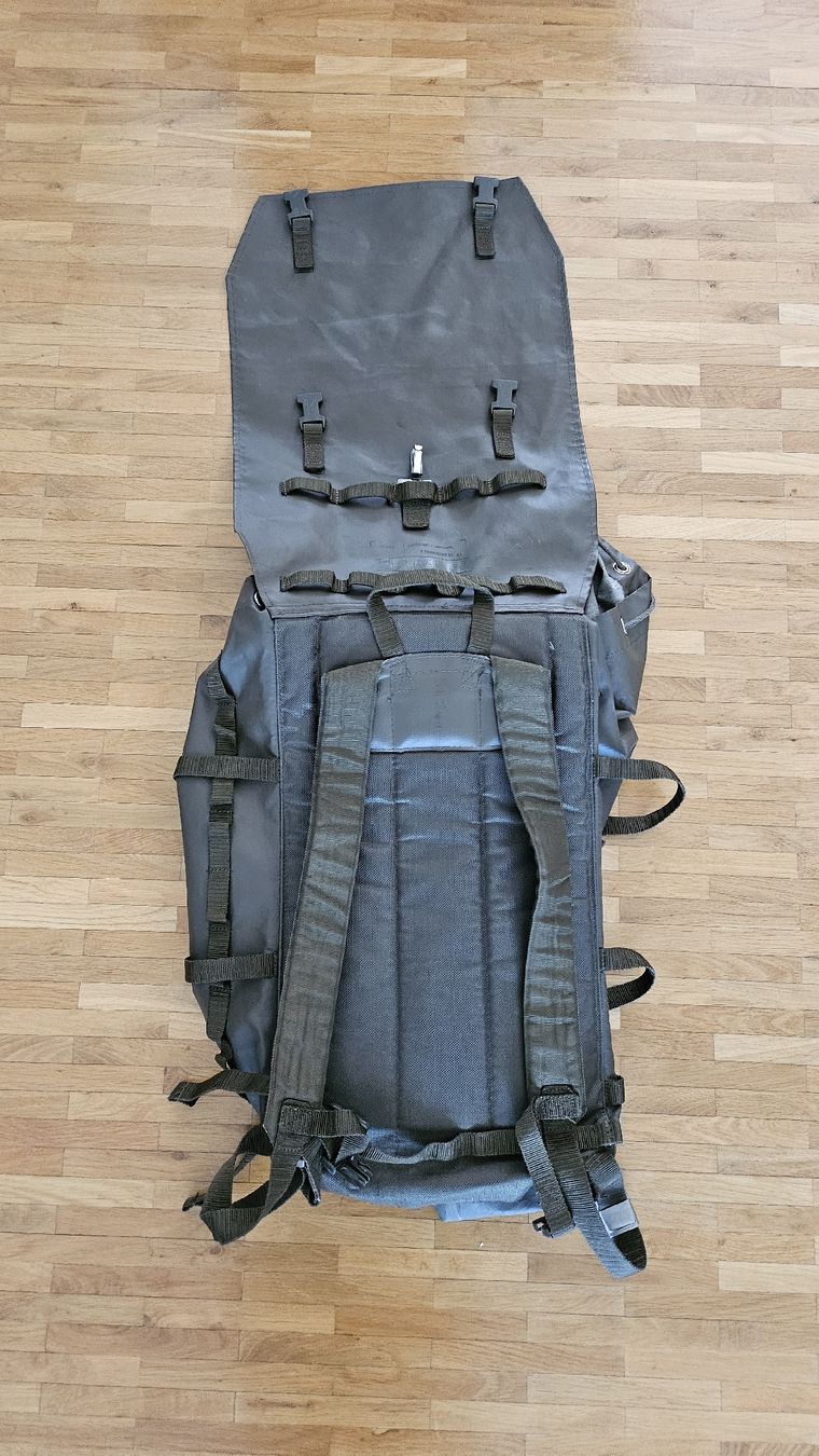 Rucksäcke: Schweizer Armee Wanderrucksack – Gebraucht aus Tuggen von Darix007 2