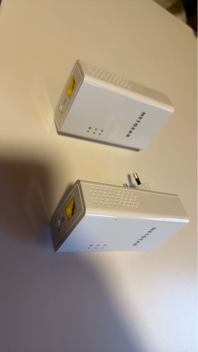 Laufwerke & Adapter: Netgear Powerline Adapter – Gebraucht aus Nottwil von Mat16