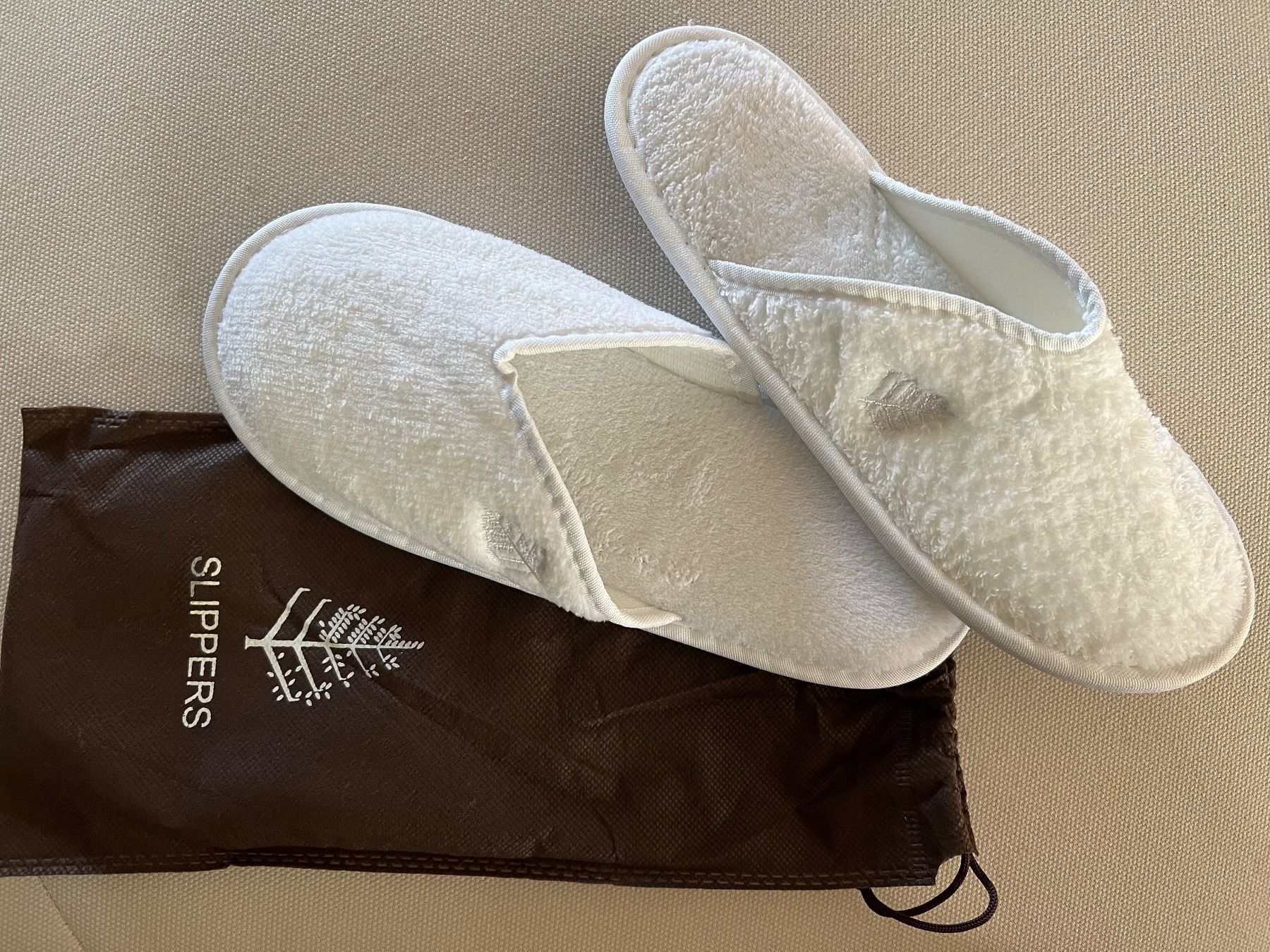 Scarpe da uomo: Finken Slippers weiss Grösse M – Nuovo e nell'imballaggio originale da Altendorf venduto da wqv_97