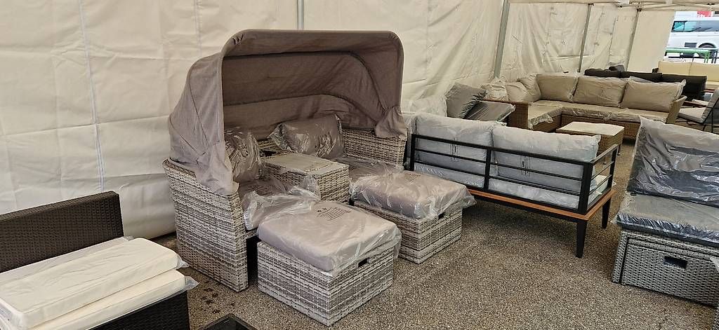 Sofas: Gartenlounge Ausstellungs Modell – Neu und originalverpackt aus Lützelflüh-Goldb von Rampenverkauf_72_ 1