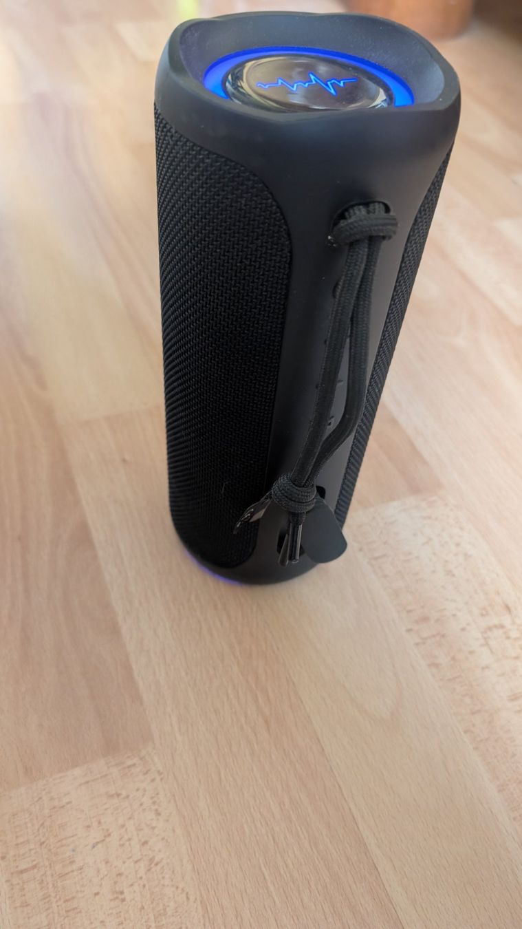 Haut-parleurs: Intertronic Bluetooth-Lautsprecher – D'occasion à Hägendorf par sam_ryy6 2