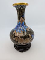 Cloisonné Vase auf Sockel