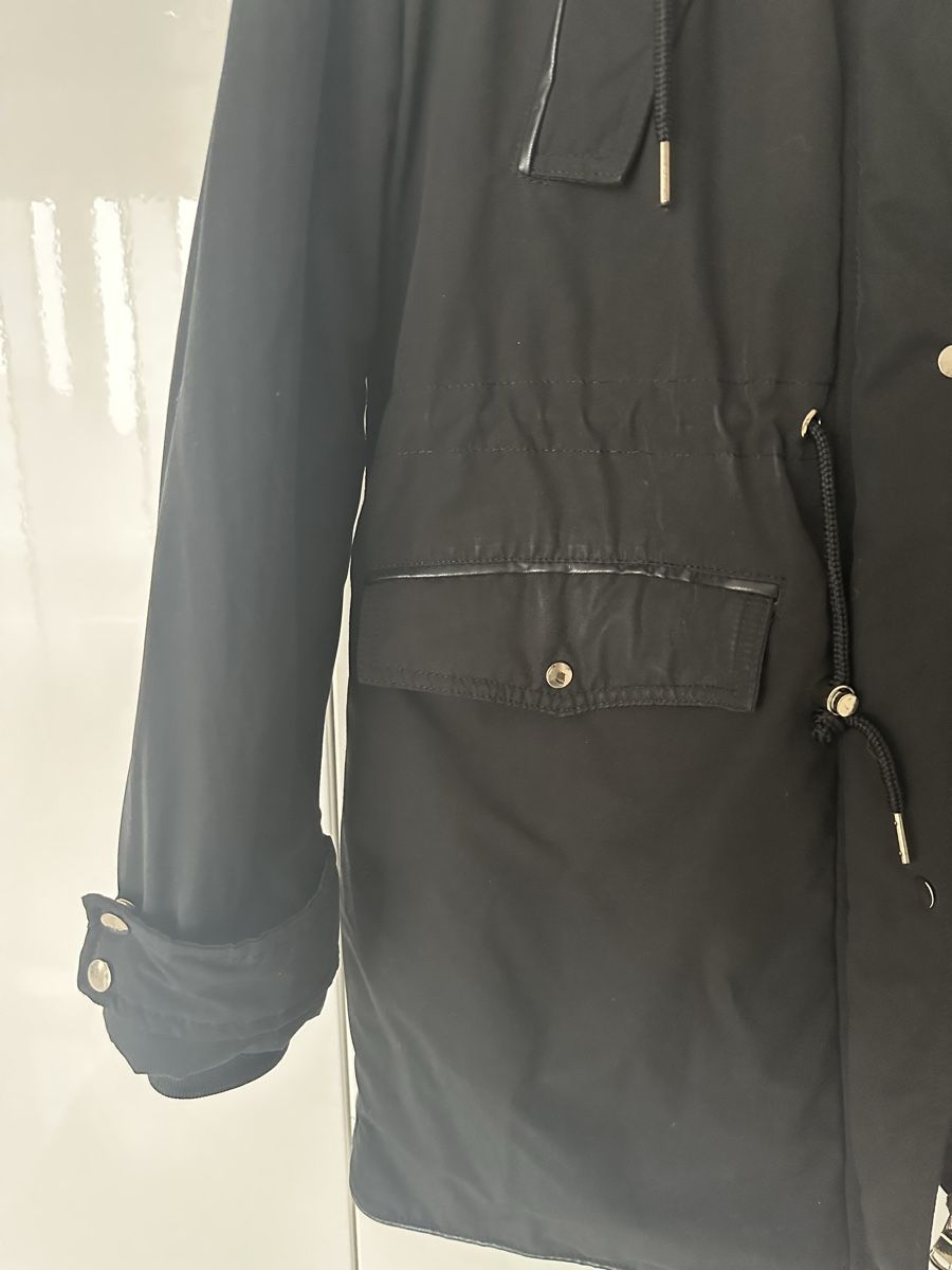 Giacche: Schwarze Winterjacke mit Teddyfutter, Grösse L - Neuwertig! – Usato da Merenschwand venduto da R-R-R 1