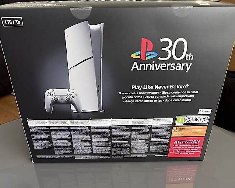 Console: PlayStation 5 Digital Edition 30th Anniversary – Usato da Neuhausen am Rheinfall venduto da dor_gd7h