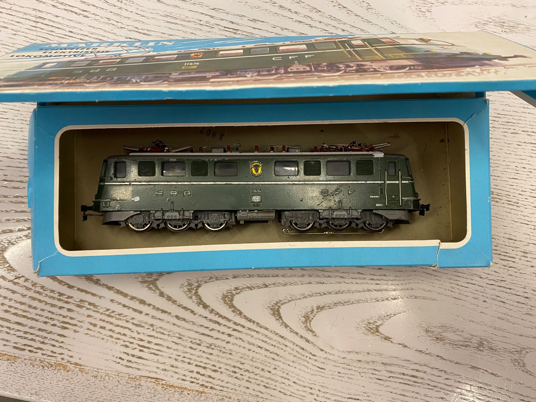 Märklin Modelleisenbahnen: Märklin 3050 SBB Ae 6/6 Uri – Gebraucht aus Lupsingen von New-Haven 5
