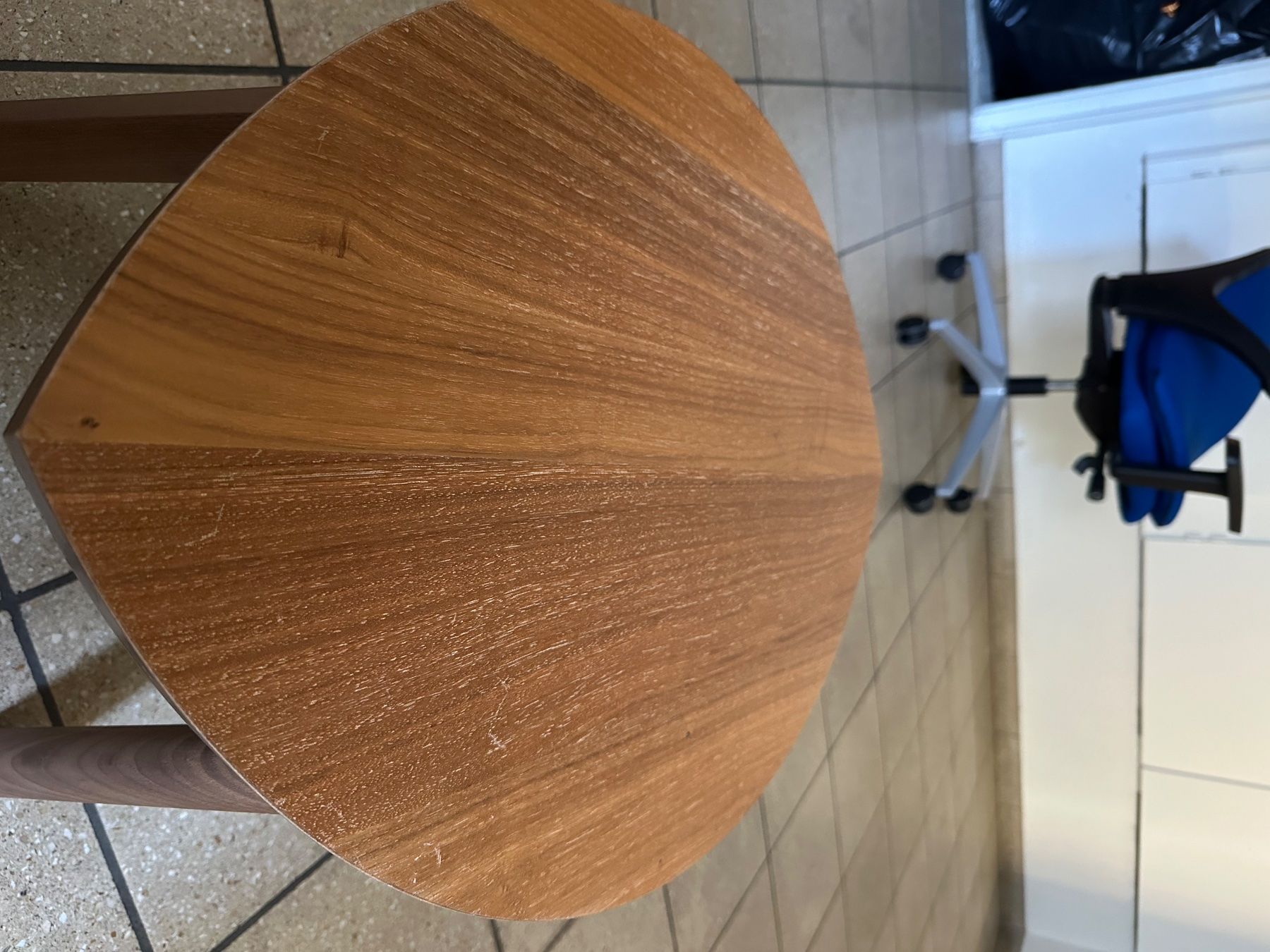 Ikea Tavoli: Ikea Stockholm Tisch Nussbaumfunier – Usato da Luzern venduto da s_m_6skd 2