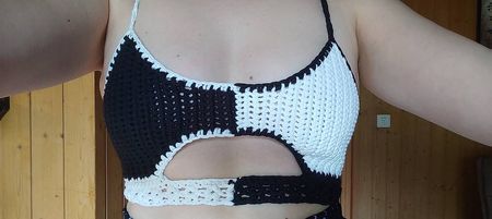 gehäckeltes Top schwarz weiss