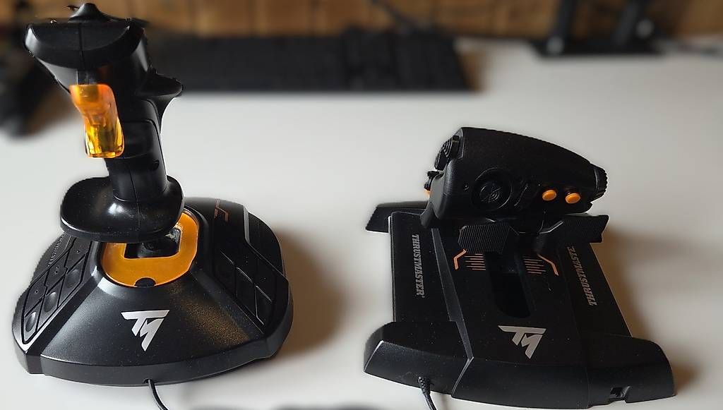 Controller: Thrustmaster T.16000M FCS Hotas – Usato da St-Légier-La Chiésaz venduto da Zenachris 3