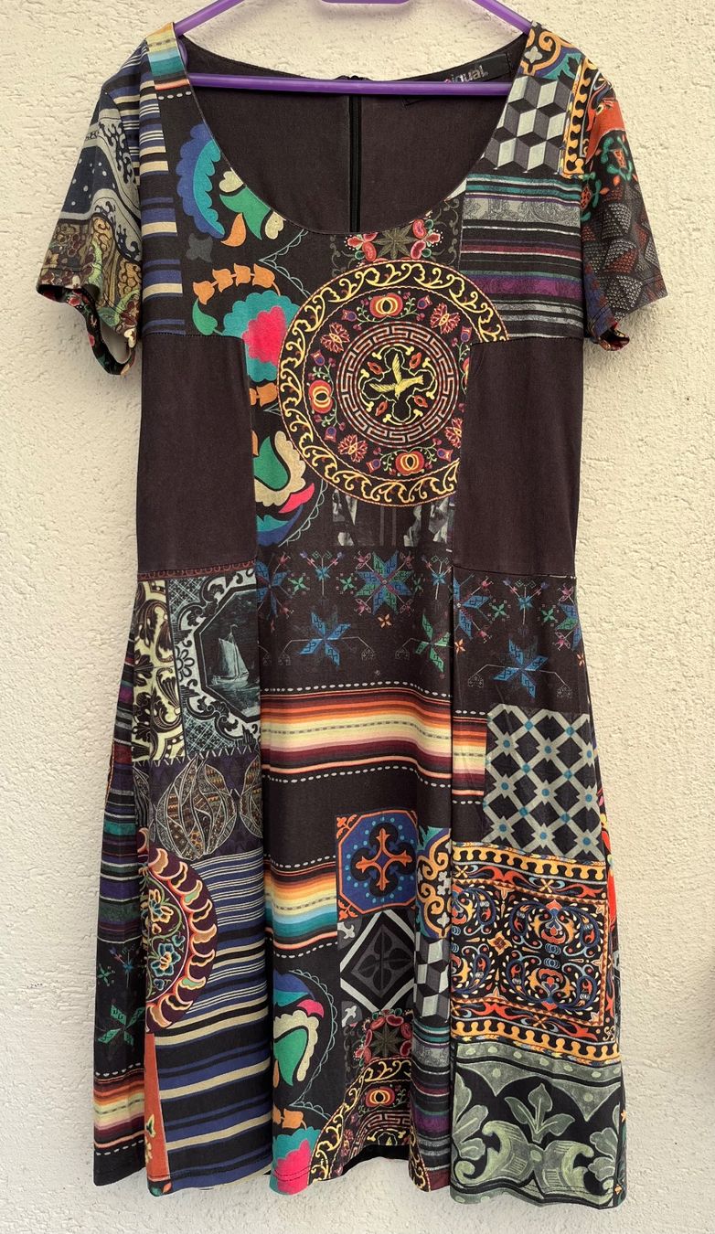 Desigual Kleider: Desigual Kleid – Gebraucht aus Hombrechtikon von SuGa