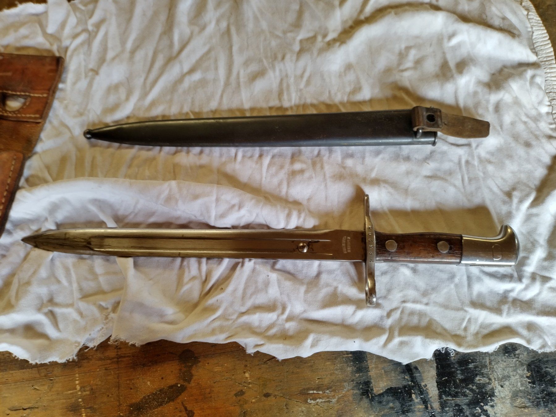 Armes blanches: Bajonett mit Scheide und Portepee, nummeriert – D'occasion à Eiken par Johnboy8 1