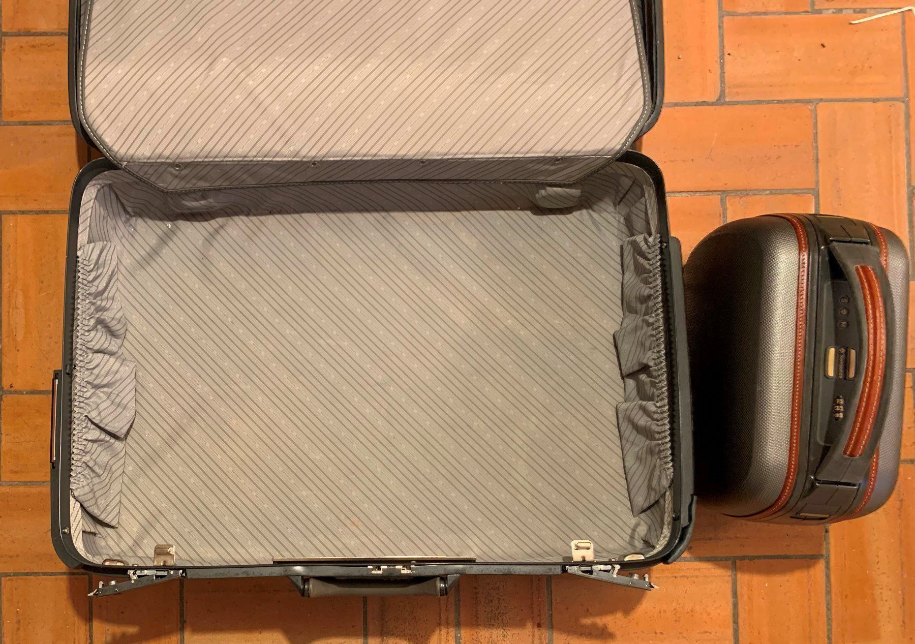 Reisekoffer: Samsonite Hartschalenkoffer – Gebraucht aus Lodrino von Stema 3
