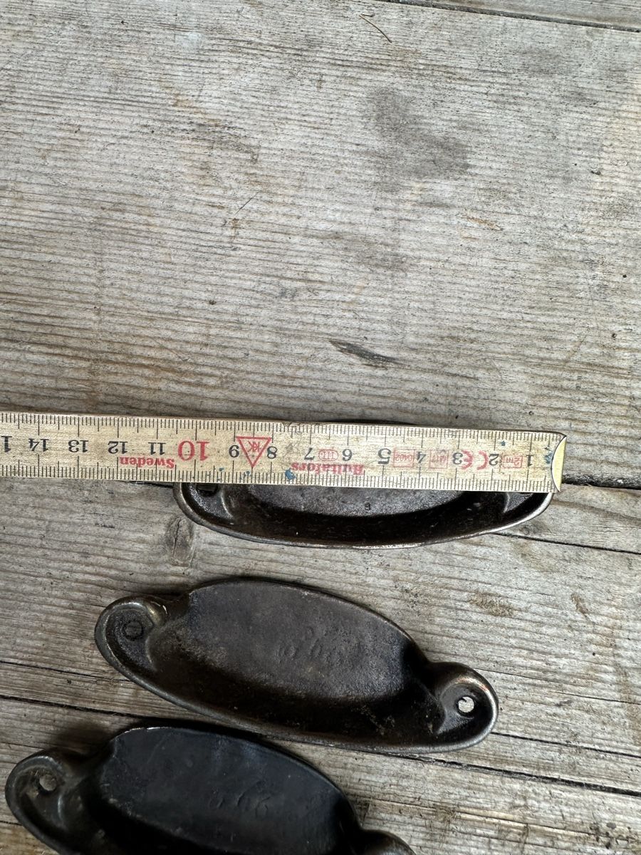Quincaillerie: 3 Schubladen Griffe Gusseisen – D'occasion à Villmergen par Bezdupe 6