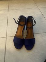 blaue Sandalen