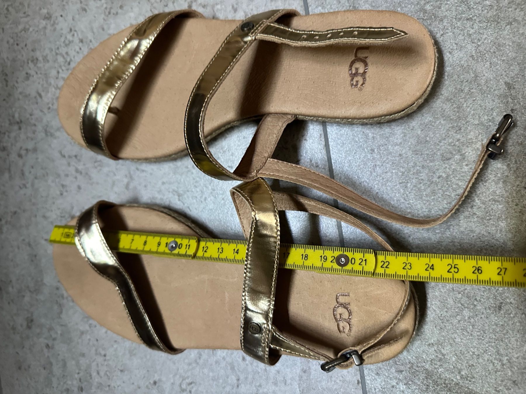 Ugg Scarpe da donna: Ugg sandals 37 – Nuovo e nell'imballaggio originale da Ebikon venduto da nat_jzh5 5