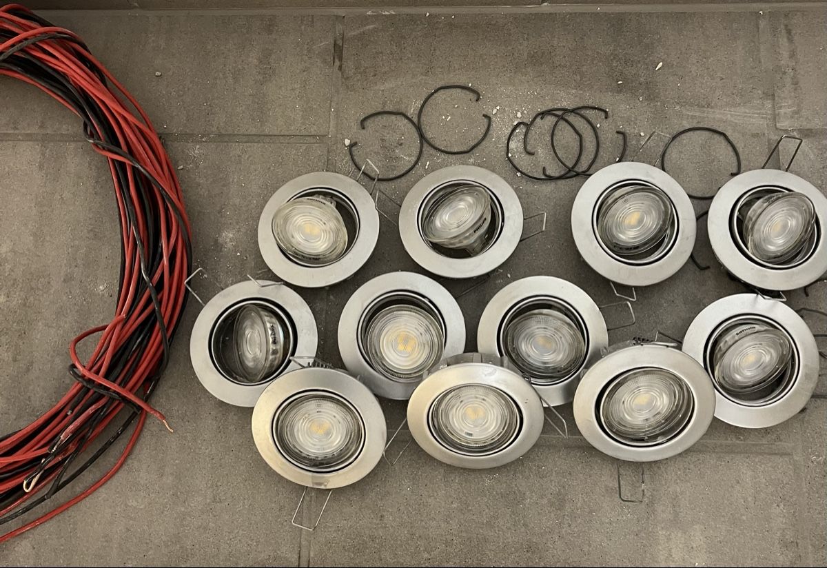 Lampadari & plafoniere: 11 Stück Einbauspot mit LED Spot – Usato da Niederhelfenschwil venduto da Markus.Kleger 4