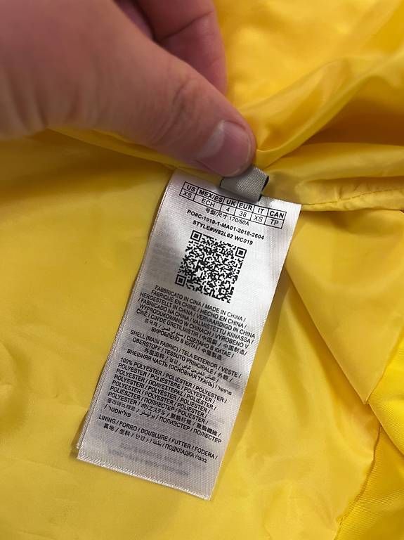 Guess Jacken: Guess Jacke Grösse XS – Gebraucht aus Hohenrain von Manuelch01 3
