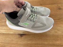 Hallenschuhe Sneaker  Sportschuhe guter Zustan
