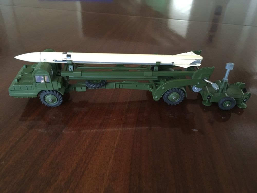 Véhicule lance missiles Kaufen auf Ricardo