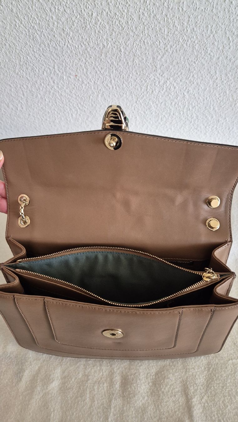 Bulgari Taschen für Damen: Die mittelgroßSe Serpenti Forever Schultertasche Leder – Gebraucht aus Glattpark(Opfikon) von bar_p2wj 4