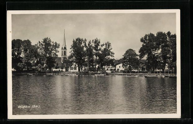 Cartoline postali: AK Pfäffikon, Teilansicht mit Kirche – Usato da Berlin venduto da bartko-reher